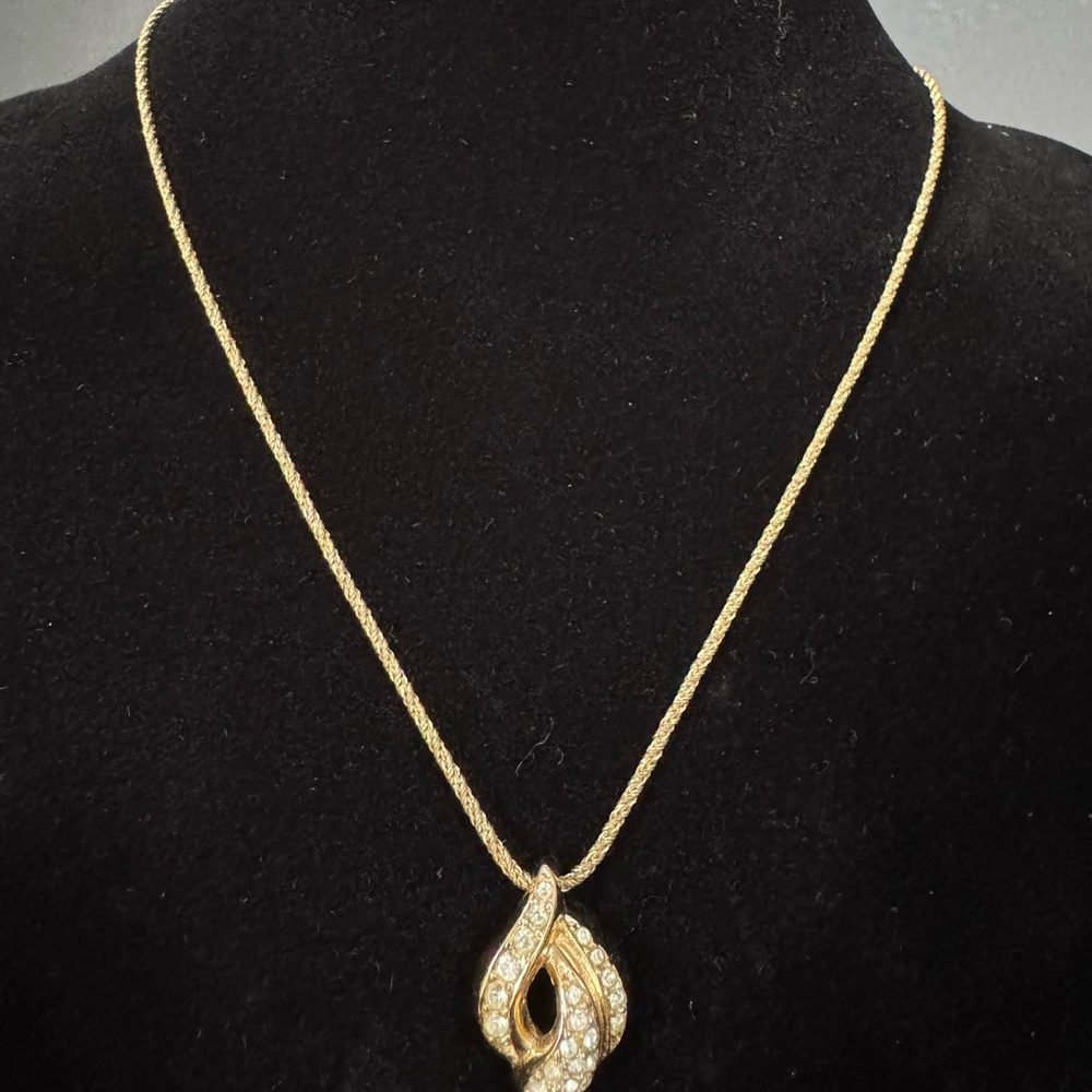 CHRISTIAN DIOR VINTAGE GOLDPLATED RHINESTONE PENDANT and NECKLACE